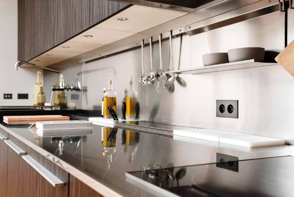 Накладные розетки для кухни на фартук