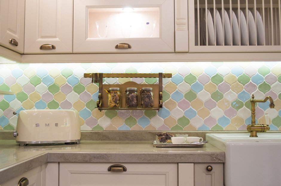 Керама Марацци Арабески майолика зеленый фартук кухни