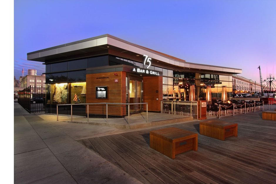 Фасады кафе и ресторанов