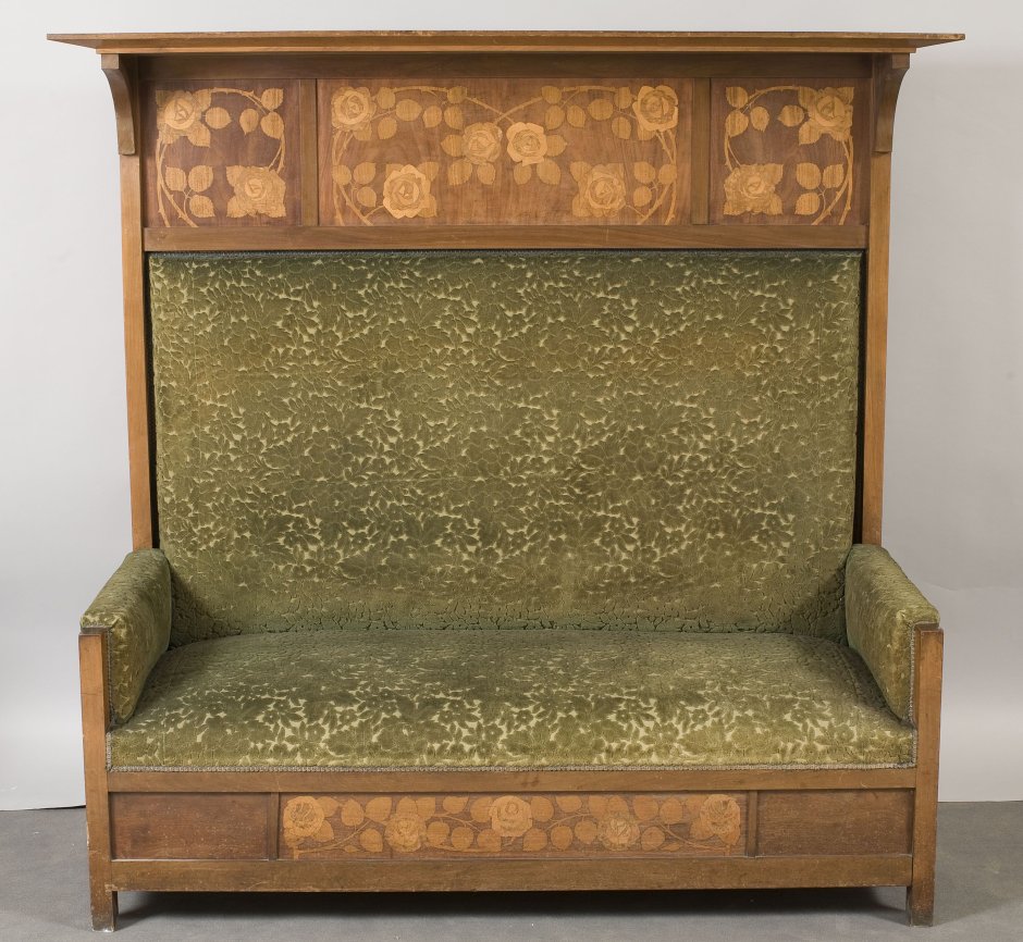 Антикварный диванчик