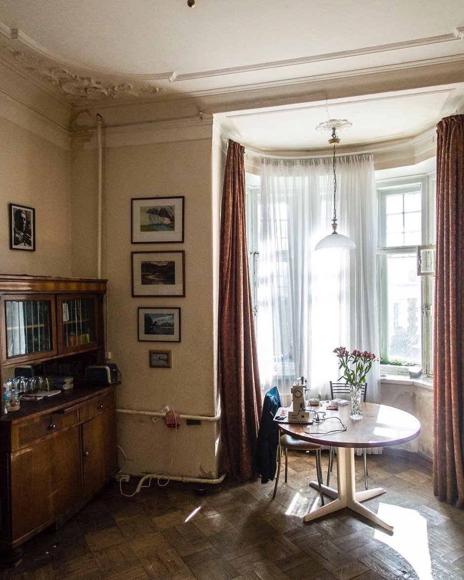 Мебель сталинских времен