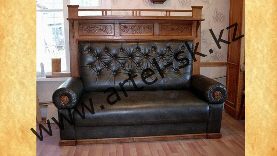 Кожаный диван под старину