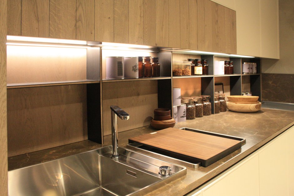 Раздвижные панели для кухни