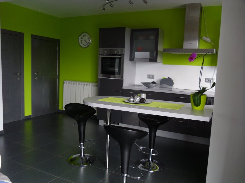 Зелёная кухня дизайн