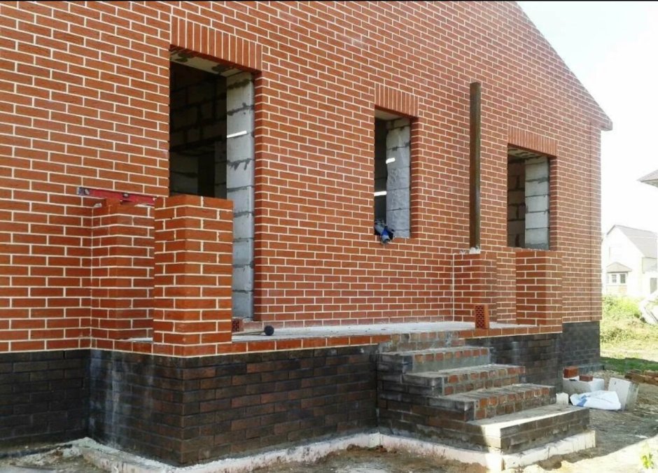Кирпичный дом кладка