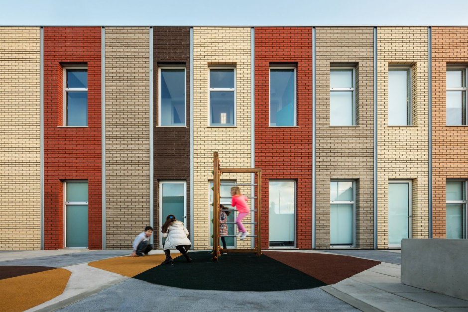 Фасады школ из кирпича