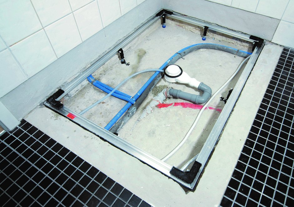 Сливная система с трапом в душевой
