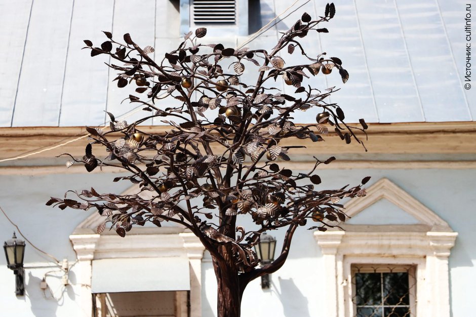 Кованое дерево