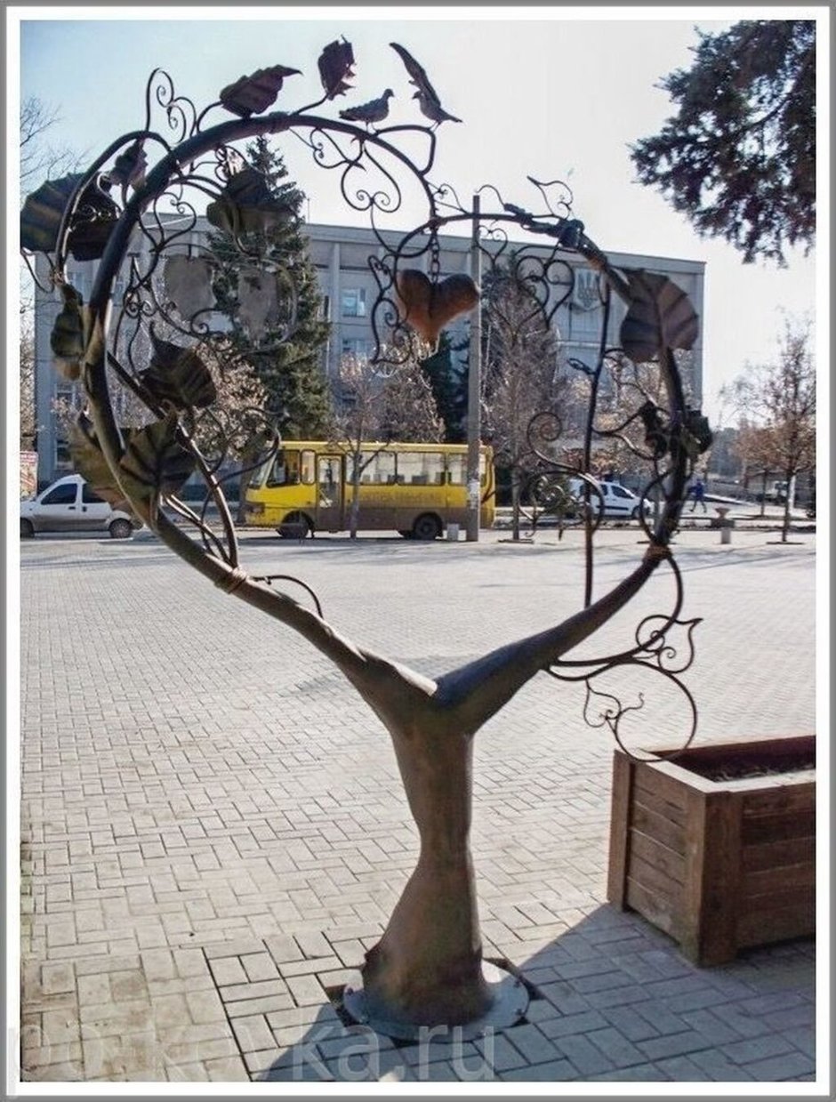 Кованое дерево