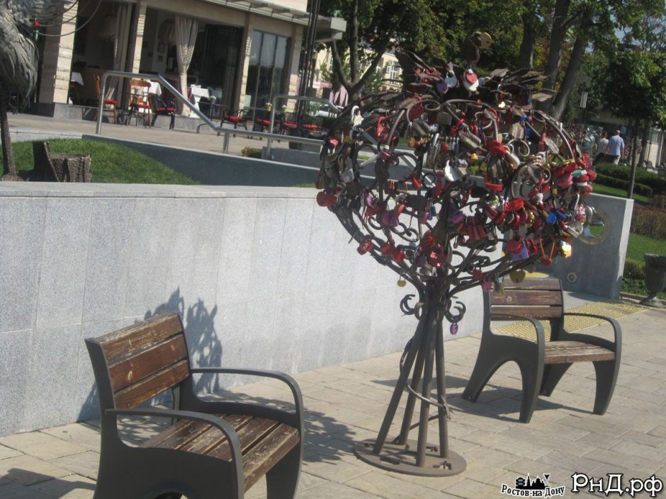 Дерево для свадебных замков