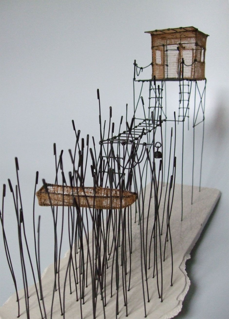 Инсталляция из подручных материалов