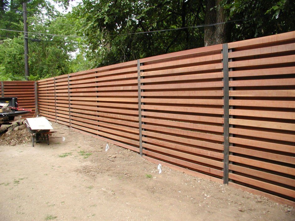 Забор ранчо деревянный на металлических Столбах