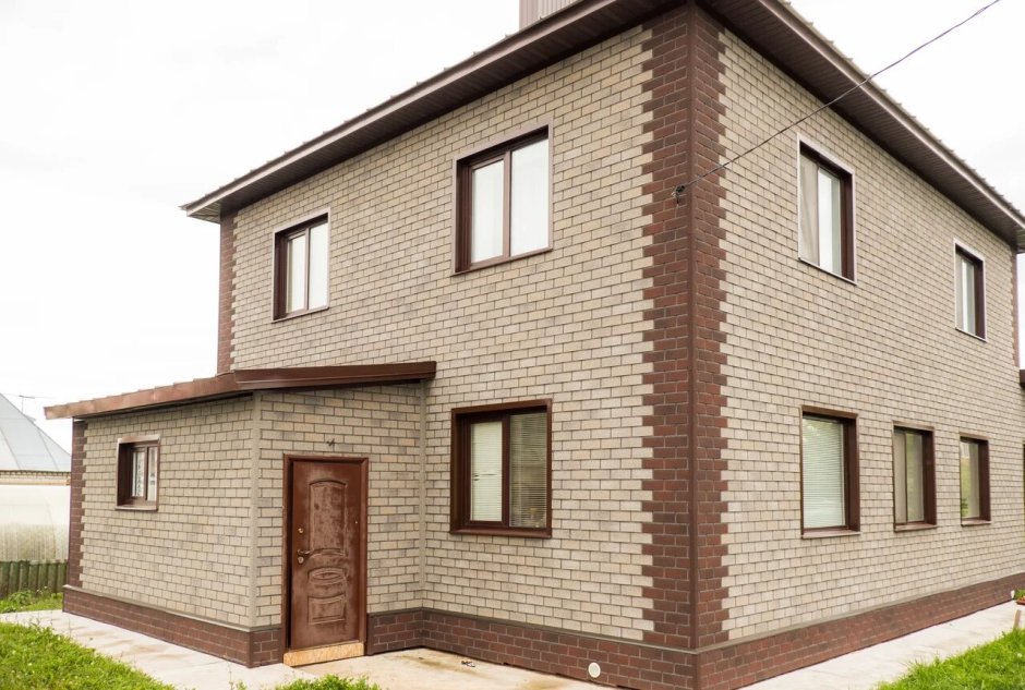 Хауберк цоколь камень фасад кирпич