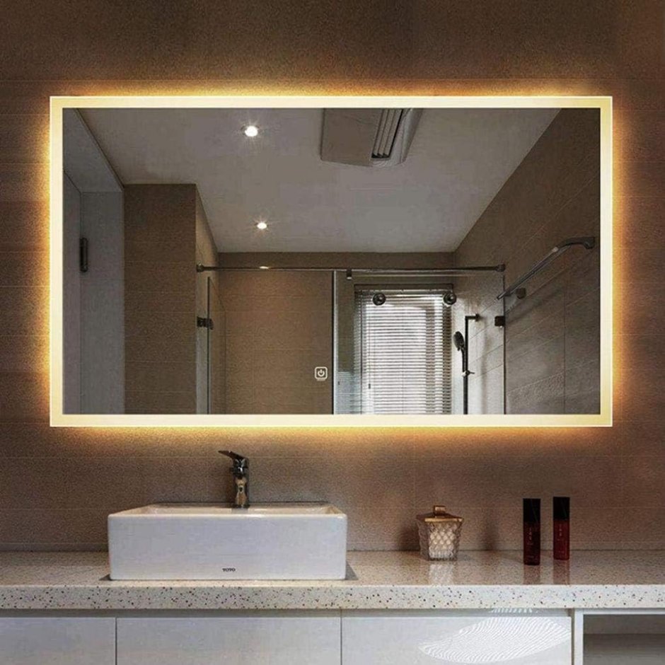 Прямоугольное зеркало с подсветкой в ванную