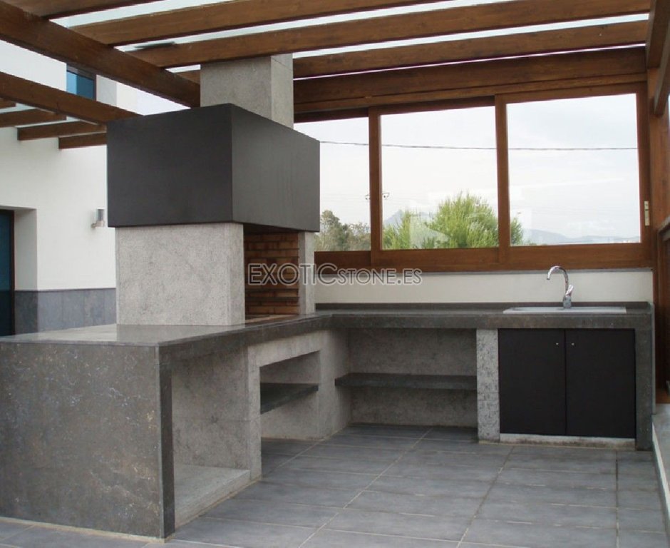 Уличная кухня из бетона