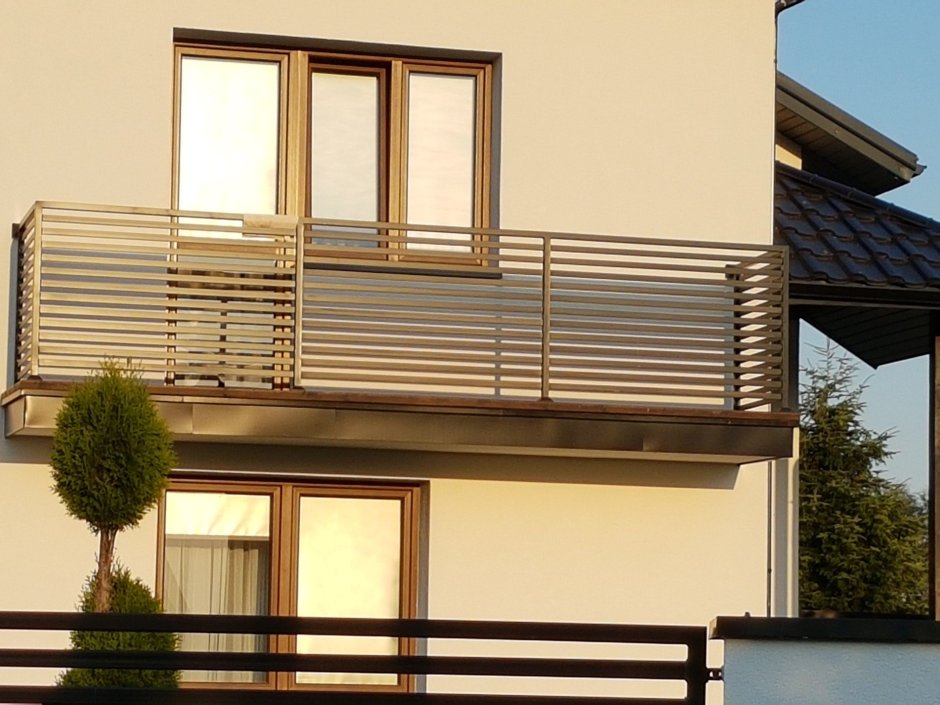 Ограждение балкона в частном доме