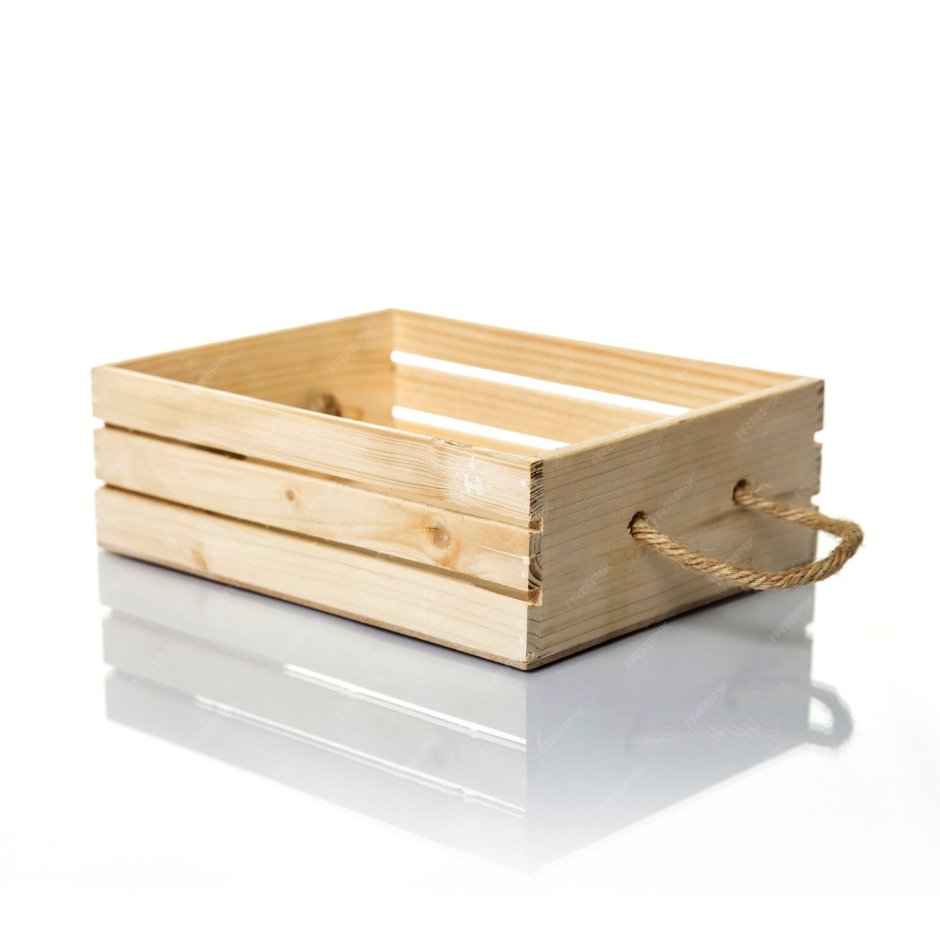 Деревянная коробочка инструмент на белом фоне
