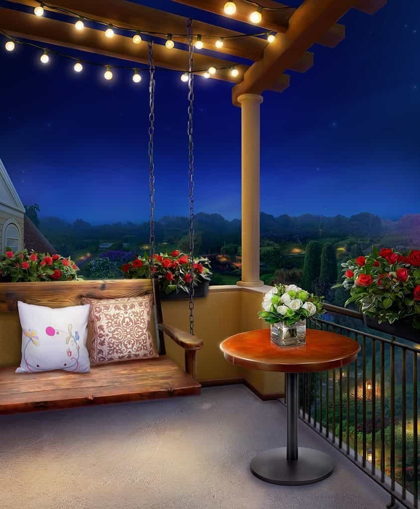 Красивый ночной балкон