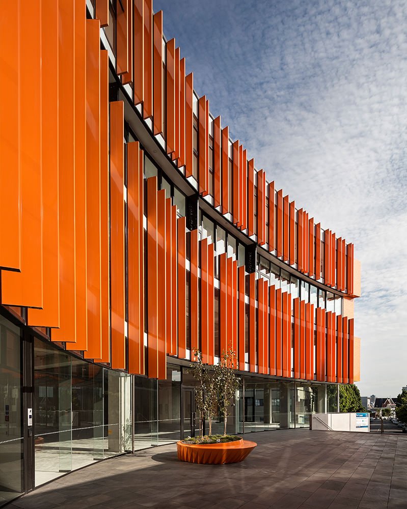 Митино оранжевое здание