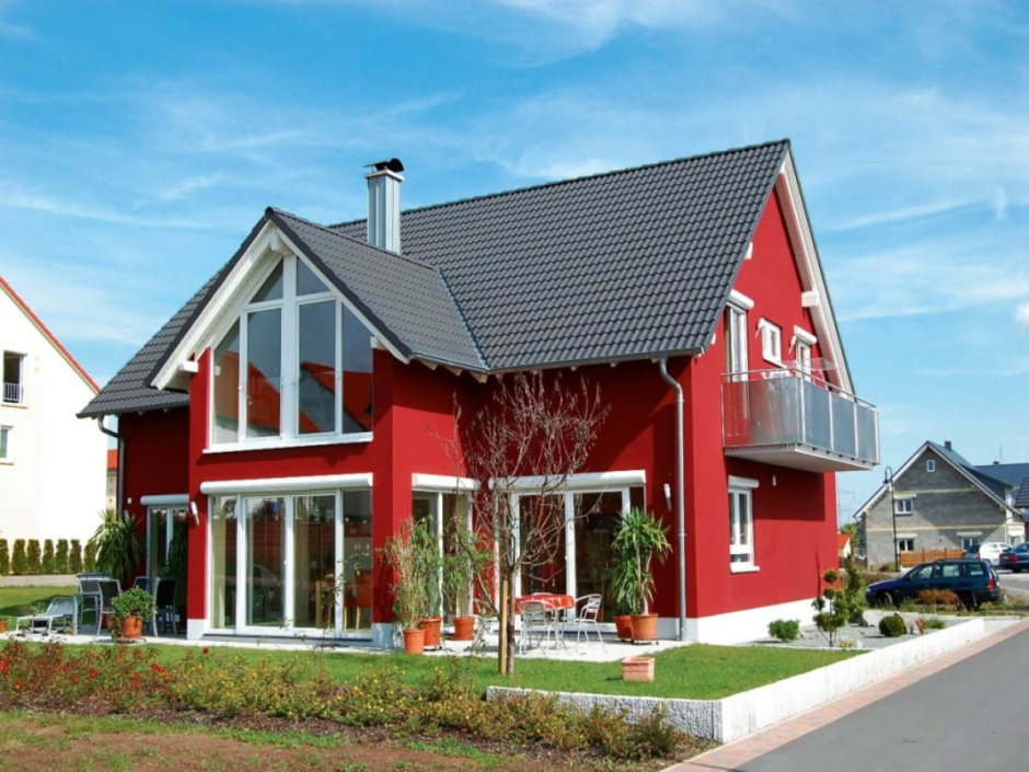 Красный фасад дома