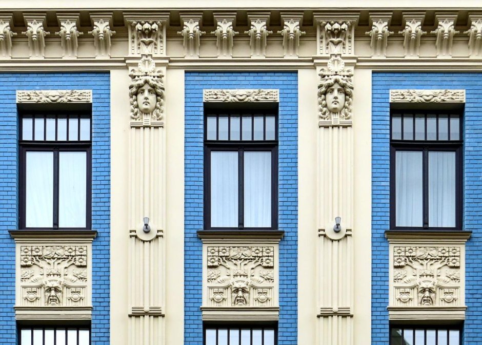 Классическая архитектура окно