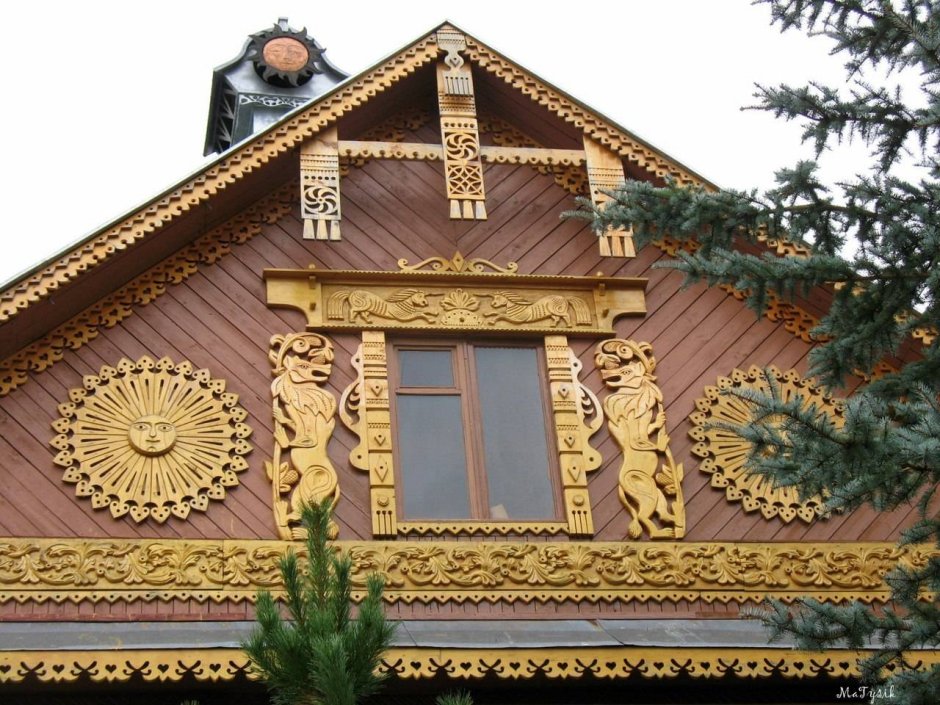 Домовая деревянная резьба Абрамцево