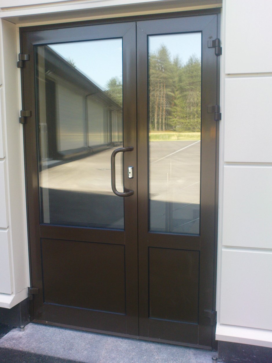 Двери алюминиевые кп45 коричневые
