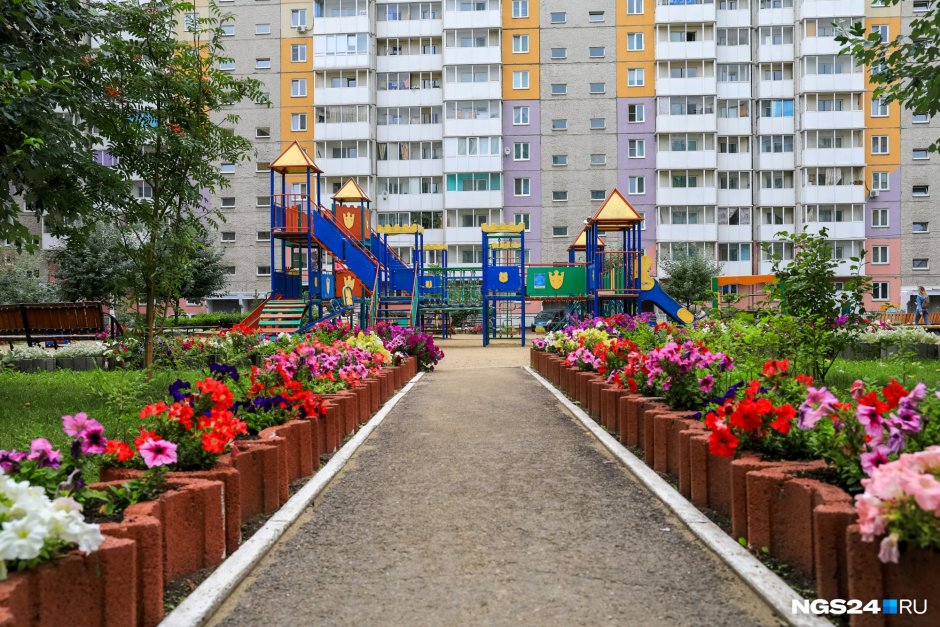 Благоустроенный двор Красноярск
