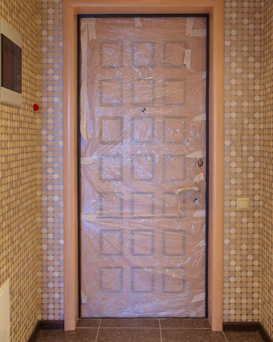 Мозаика в коридоре на стенах