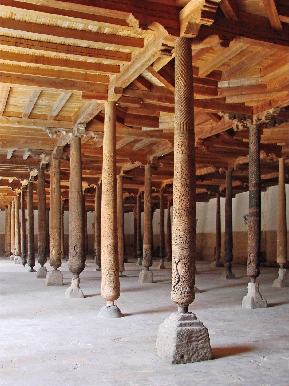 Деревянная колонна