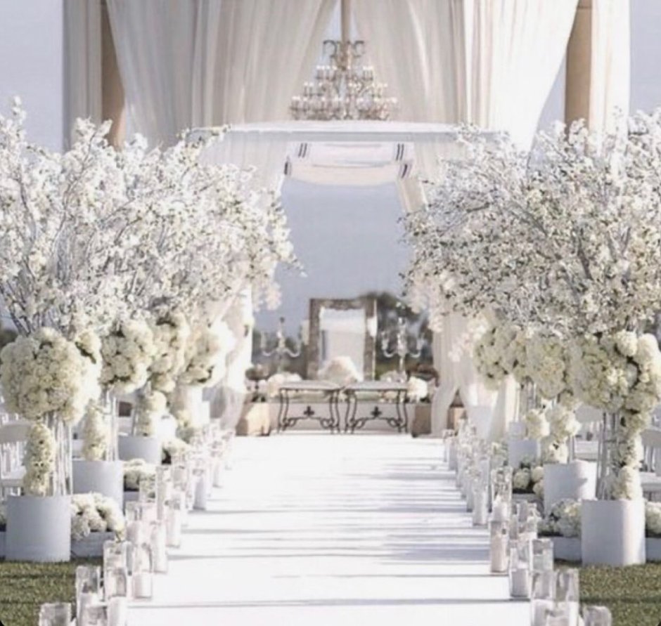 Свадебный декор в белом цвете