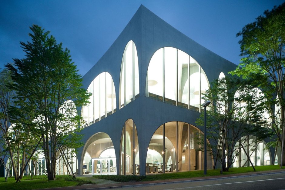 Тойо Ито библиотека университета в Токио