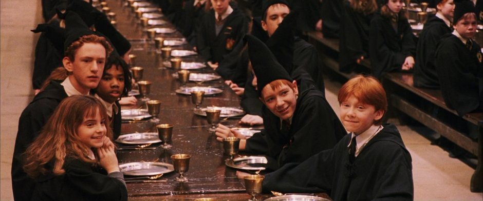 Гарри поттер пир в большом зале